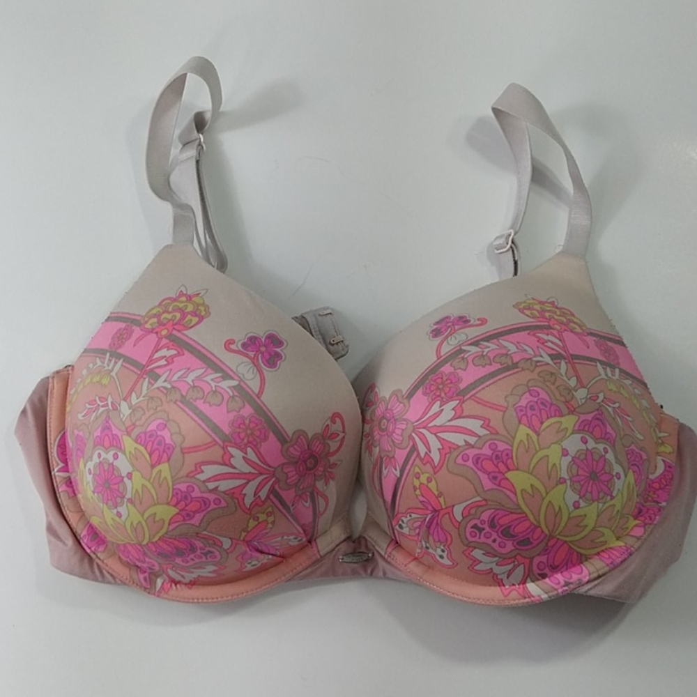 Victoria Secret Fabulous 38c plunge floral bra